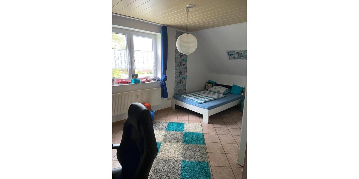 Dachgeschoßwohnung Westoverledingen - 5 Zimmer, 110 m&sup2;, 690&euro; | Angebot:23903881