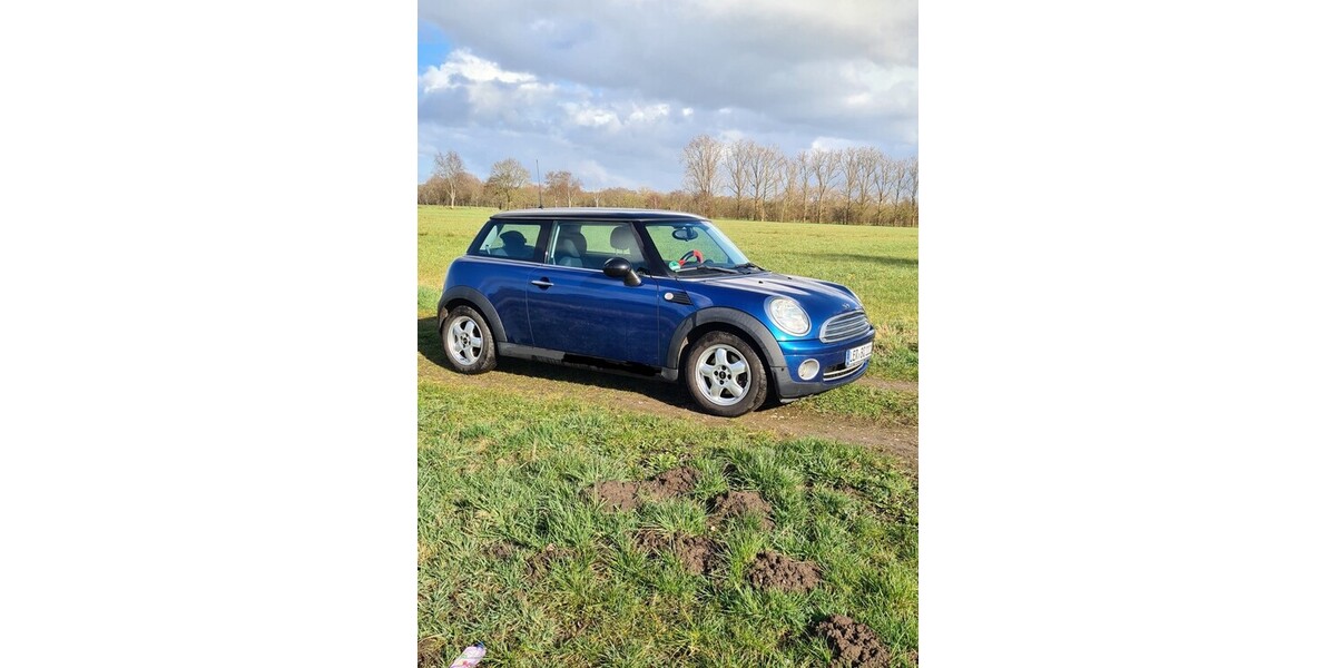 Mini Cooper 136.500 km 2.999 &euro; Weener 26826