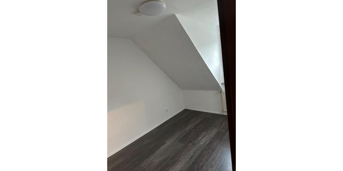 Etagenwohnung Aurich - 4 Zimmer, 90 m&sup2;, 850&euro; | Angebot:25711288
