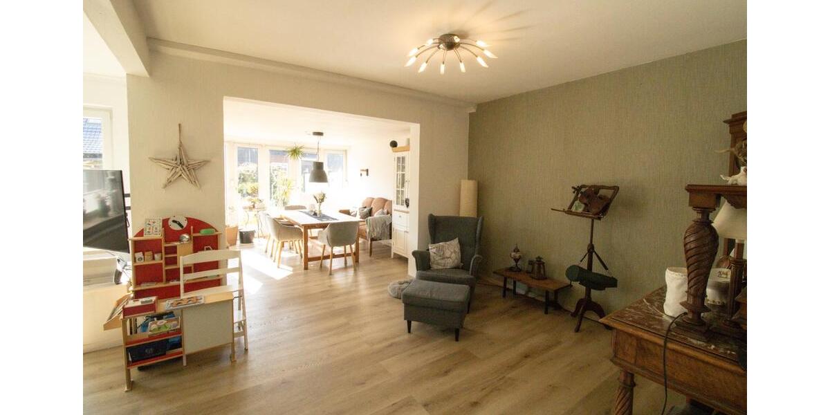 Reihenhaus Emden - 4 Zimmer, 180 m&sup2;, 245.000&euro; | Angebot:25801727