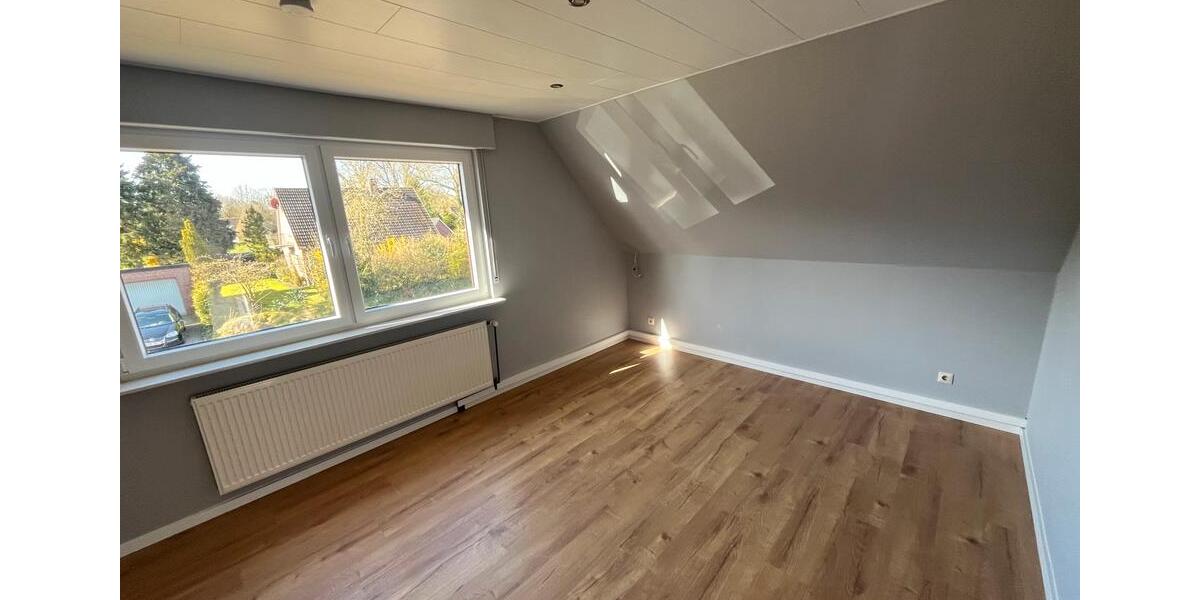 Einfamilienhaus Hesel - 4 Zimmer, 96 m&sup2;, 1.000&euro; | Angebot:26051503