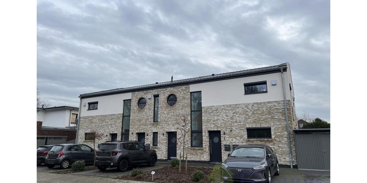 Dachgeschoßwohnung Leer (Ostfriesland) - 2 Zimmer, 64 m&sup2;, 750&euro; | Angebot:25102311