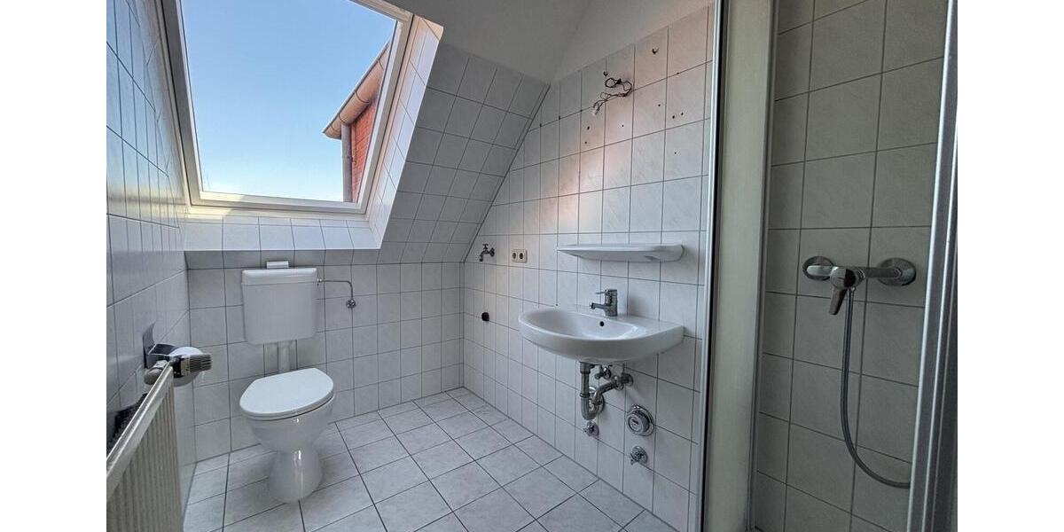 Dachgeschoßwohnung Emden Rysumer Landstraße - 2 Zimmer, 53 m&sup2;, 500&euro; | Angebot:26253953