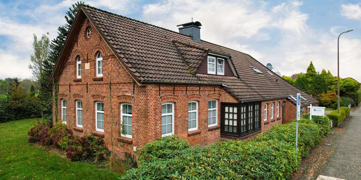 Einfamilienhaus Südbrookmerland / Münkeboe Münkeboe - 8 Zimmer, 270 m&sup2;, 418.000&euro; | Angebot:25517786