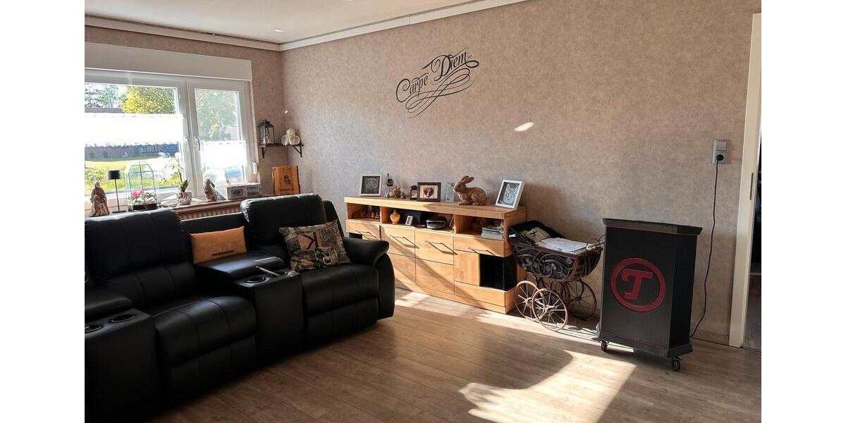 Bungalow Westoverledingen - 4 Zimmer, 170 m&sup2;, 1.350&euro; | Angebot:24401851