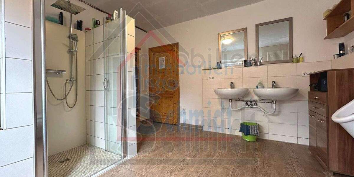 Mehrfamilienhaus, Wohnhaus Weener Stapelmoor - 5 Zimmer, 170 m&sup2;, 225.000&euro; | Angebot:25694527