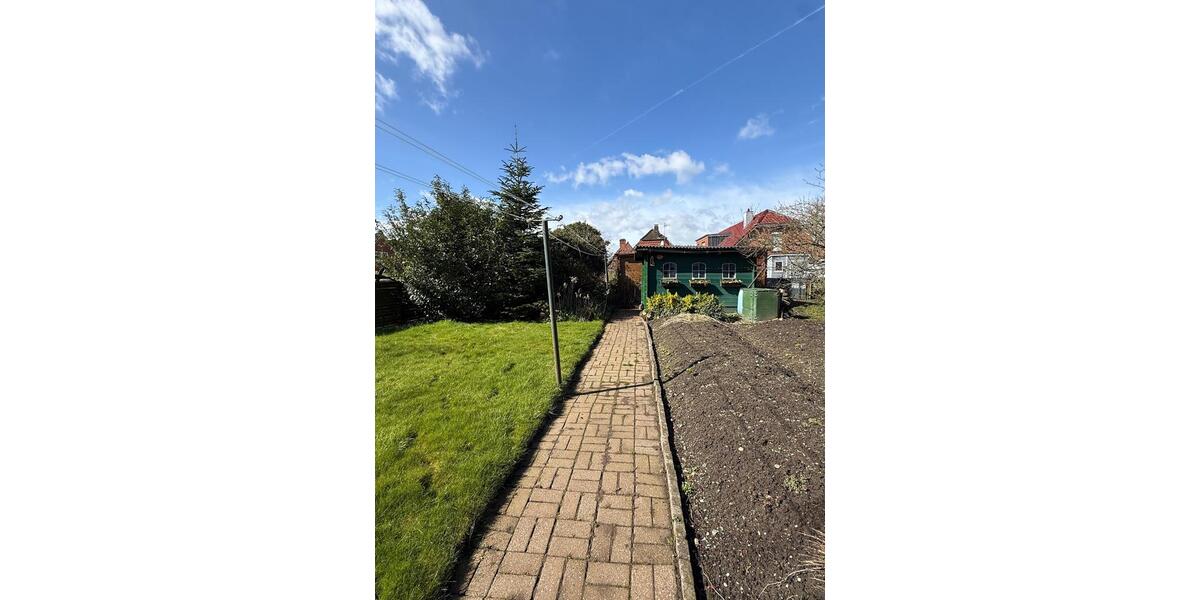 Einfamilienhaus Emden Tholenswehr - 8 Zimmer, 130 m&sup2;, 196.000&euro; | Angebot:25975137