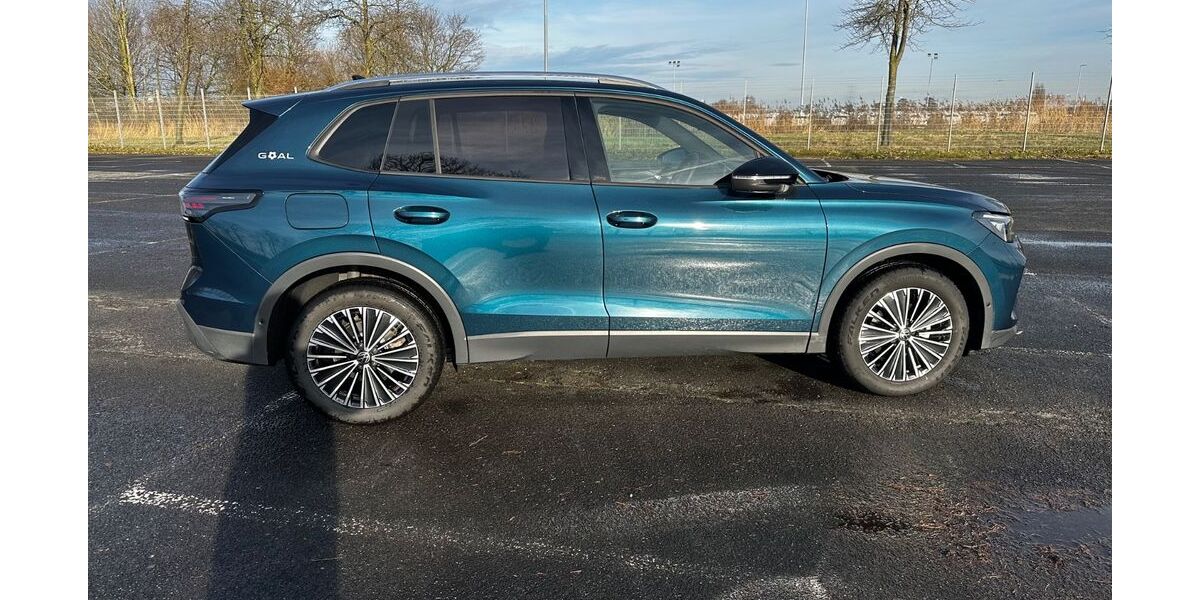 VW Tiguan 16.500 km 34.900 &euro; Emden 26723