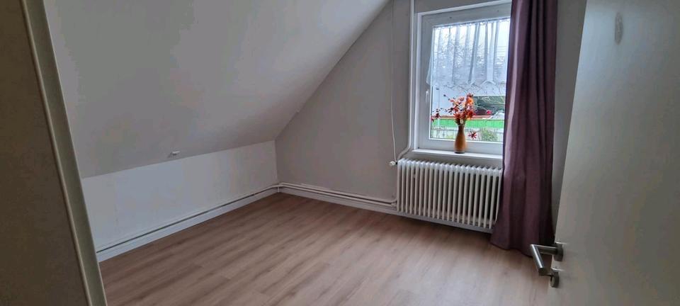 Etagenwohnung Südbrookmerland - 2 Zimmer, 130 m&sup2;, 1.000&euro; | Angebot:25792005