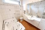 Mehrfamilienhaus, Wohnhaus Emden Petkum - 5 Zimmer, 93 m&sup2;, 240.000&euro; | Angebot:26594911