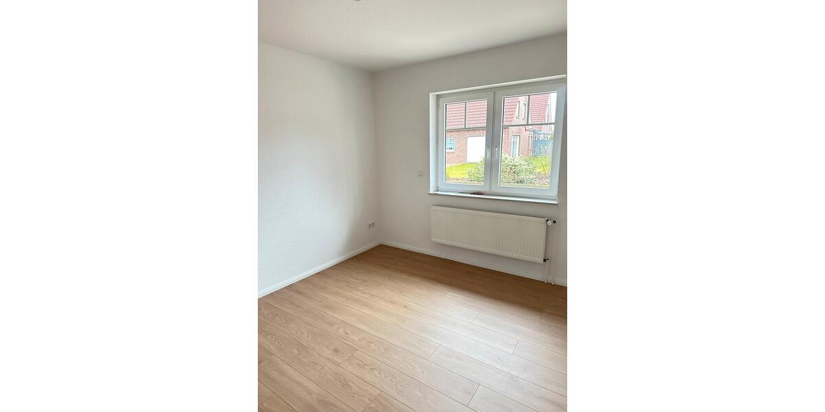 Einfamilienhaus Aurich - 4 Zimmer, 94 m&sup2;, 999&euro; | Angebot:25269581