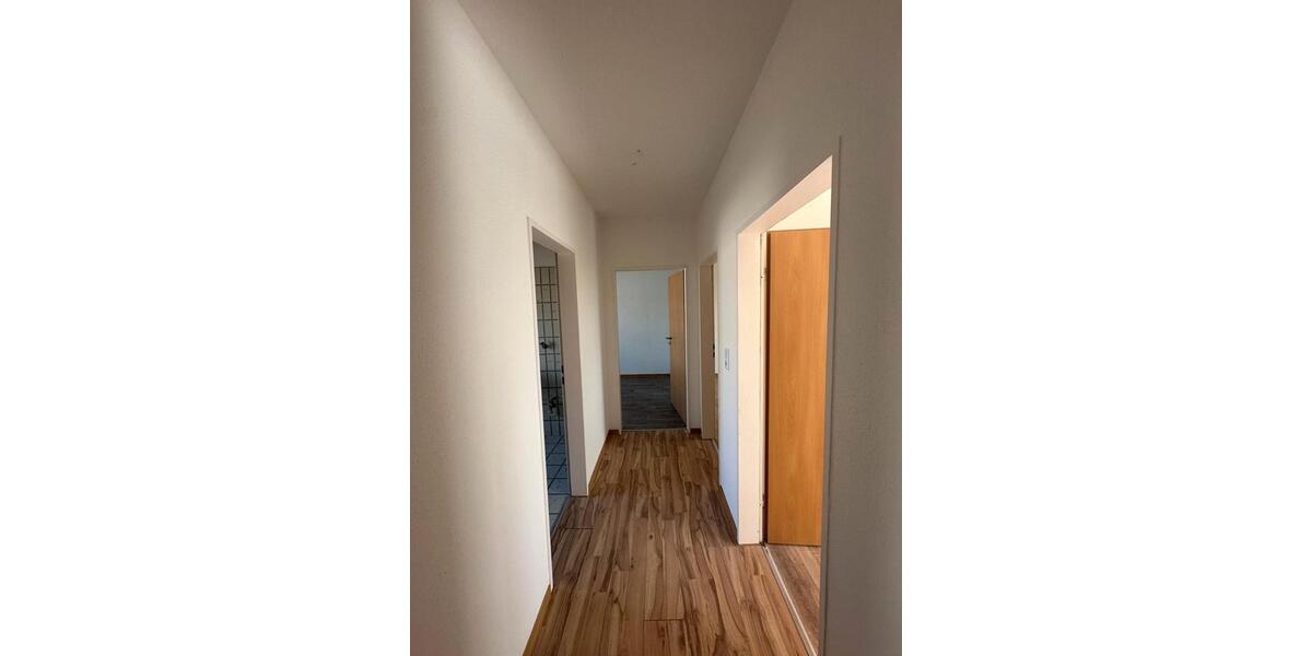 Etagenwohnung Emden Tholenswehr - 4 Zimmer, 99 m&sup2;, 950&euro; | Angebot:26251164