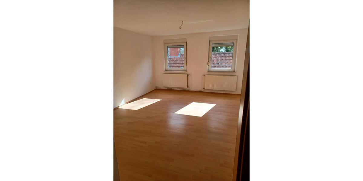 Etagenwohnung Westoverledingen - 4 Zimmer, 100 m&sup2;, 900&euro; | Angebot:26552108