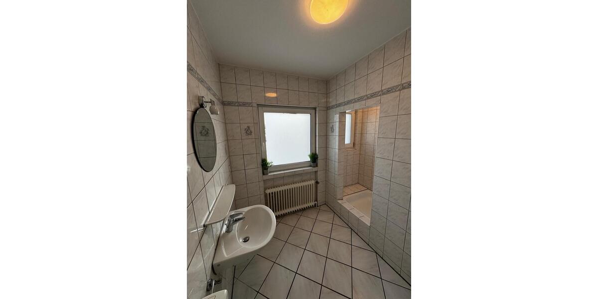 Erdgeschoßwohnung Jemgum - 4 Zimmer, 120 m&sup2;, 950&euro; | Angebot:23872462