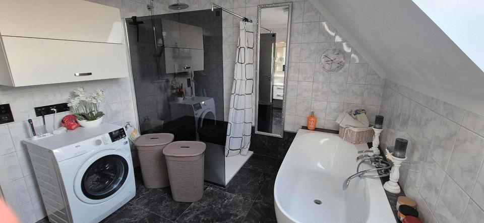 Einfamilienhaus Aurich Georgsfeld und Tannenhausen - 9 Zimmer, 260 m&sup2;, 650.000&euro; | Angebot:25283377