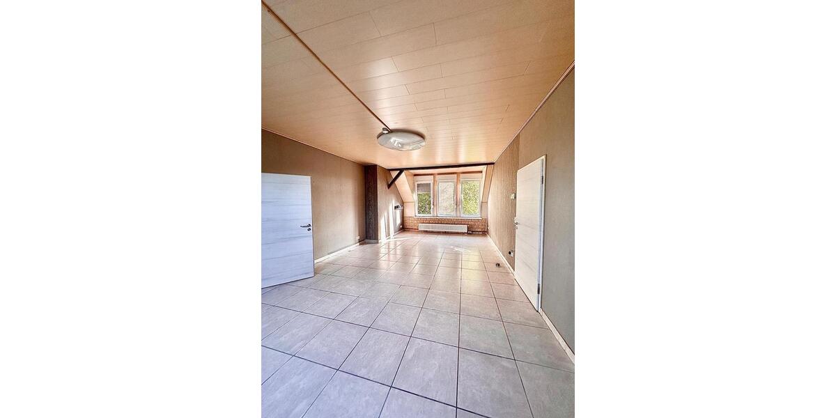 Etagenwohnung Aurich Georgsfeld und Tannenhausen - 4 Zimmer, 130 m&sup2;, 880&euro; | Angebot:24542797