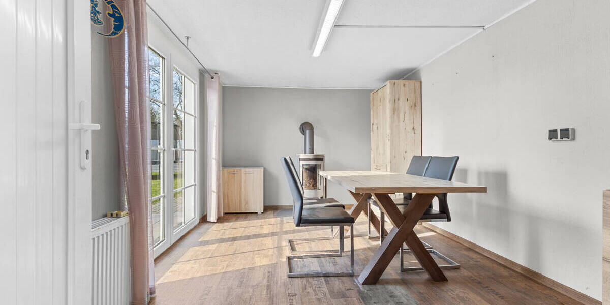 Einfamilienhaus Krummhörn Uttum - 5 Zimmer, 100 m&sup2;, 195.000&euro; | Angebot:25957188