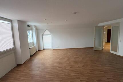 Wohnung Emden - 3 Zimmer, 155 m&sup2;, 930&euro; | Angebot:24918998