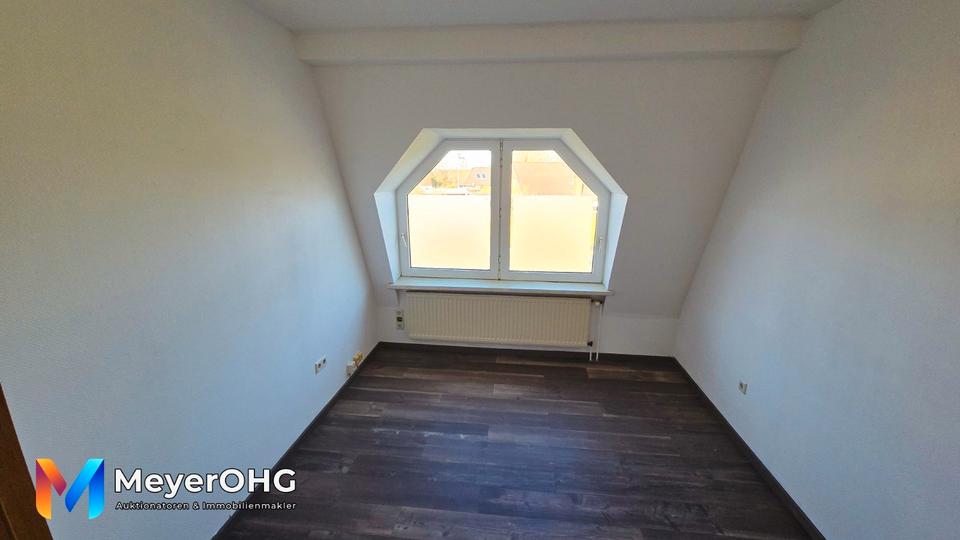 Dachgeschoßwohnung Jemgum - 5 Zimmer, 154 m&sup2;, 1.050&euro; | Angebot:26068363