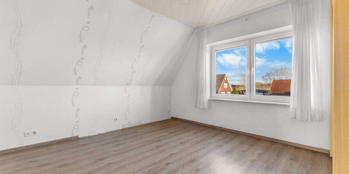 Mehrfamilienhaus, Wohnhaus Osteel - 9 Zimmer, 210 m&sup2;, 439.000&euro; | Angebot:25679583