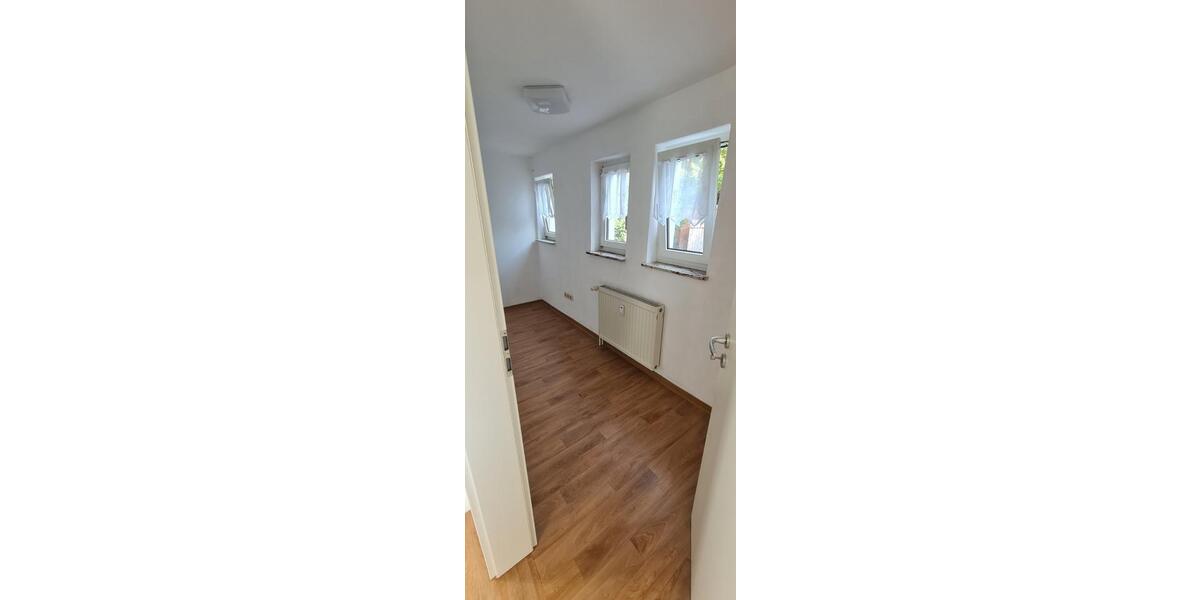 Erdgeschoßwohnung Emden - 2.5 Zimmer, 90 m&sup2;, 540&euro; | Angebot:24678140