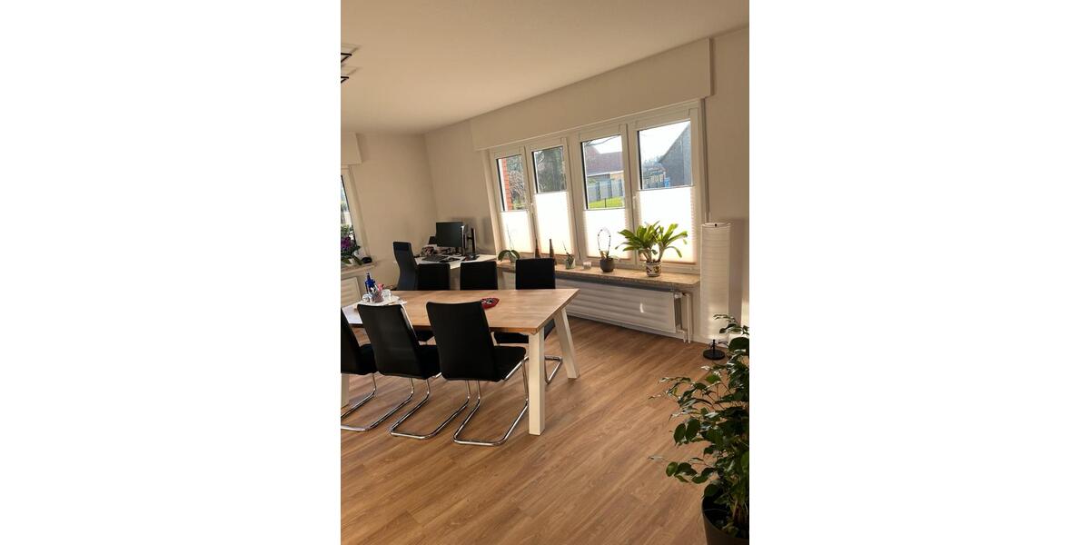 Einfamilienhaus Hesel - 7 Zimmer, 180 m&sup2;, 330.000&euro; | Angebot:25942770