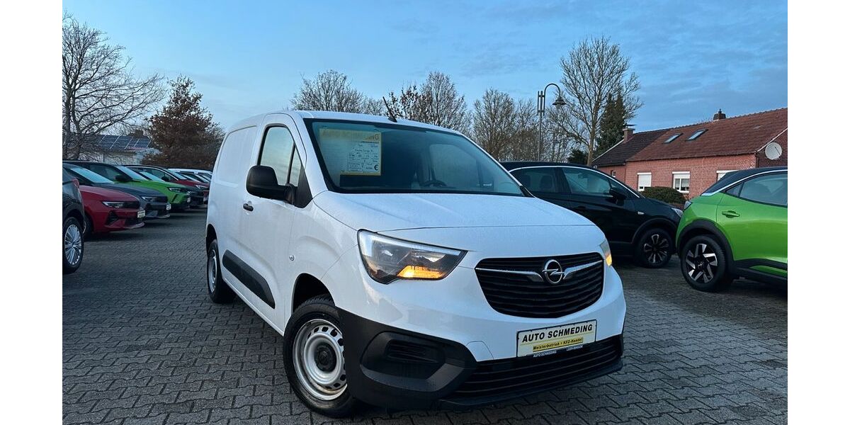 Opel Combo 27.870 km 15.250 &euro; Leer- Bingum 26789