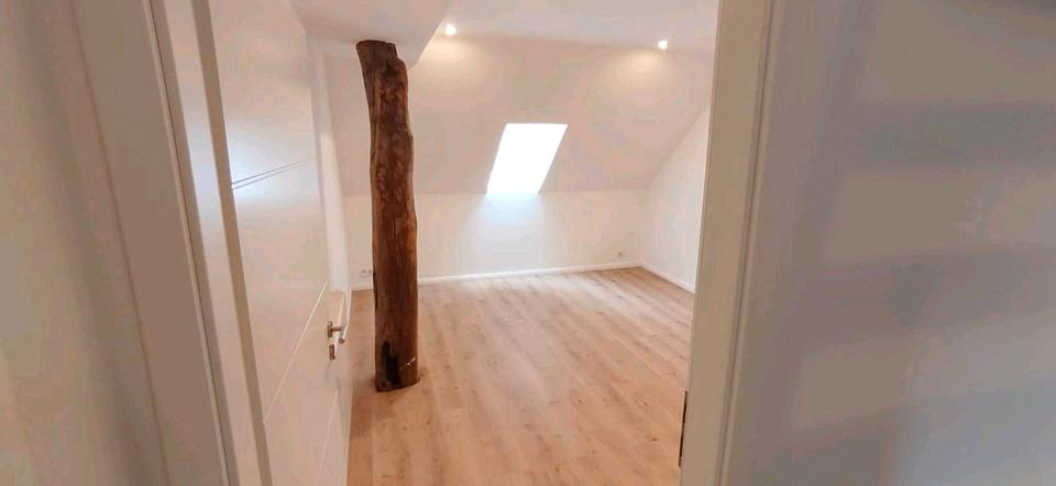 Dachgeschoßwohnung Großefehn - 4 Zimmer, 160 m&sup2;, 1.100&euro; | Angebot:26610301
