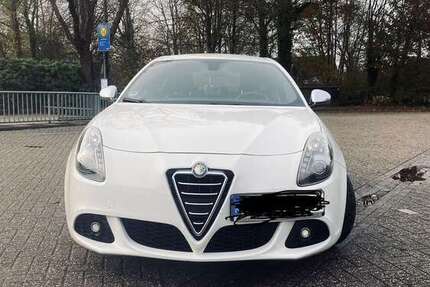 Alfa Romeo Giulietta 97.000 km 7.500 &euro; Aurich, Stadt 26605