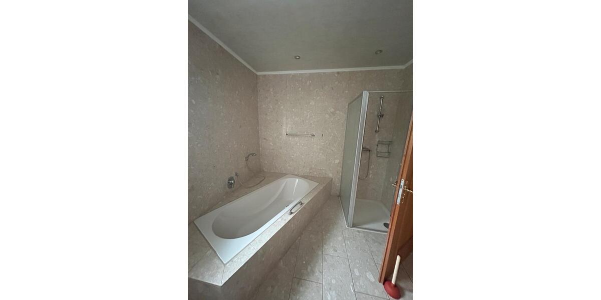 Einfamilienhaus Emden Tholenswehr - 3 Zimmer, 107 m&sup2;, 1.200&euro; | Angebot:26047162