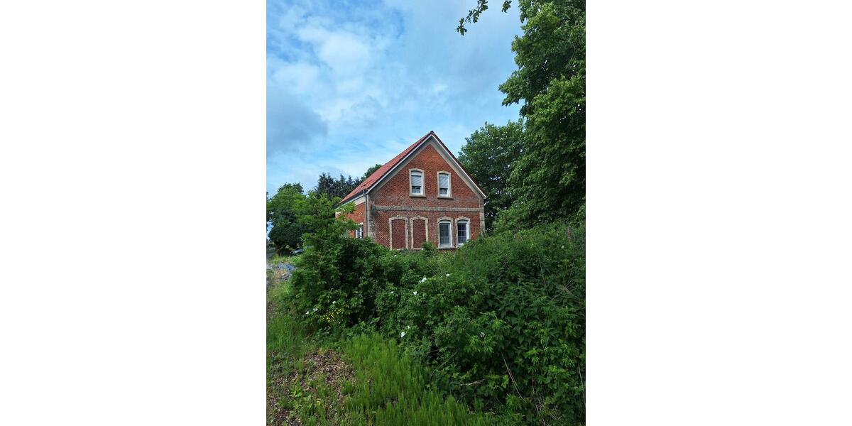 Einfamilienhaus Ihlow - 11 Zimmer, 150 m&sup2;, 135.000&euro; | Angebot:26807106