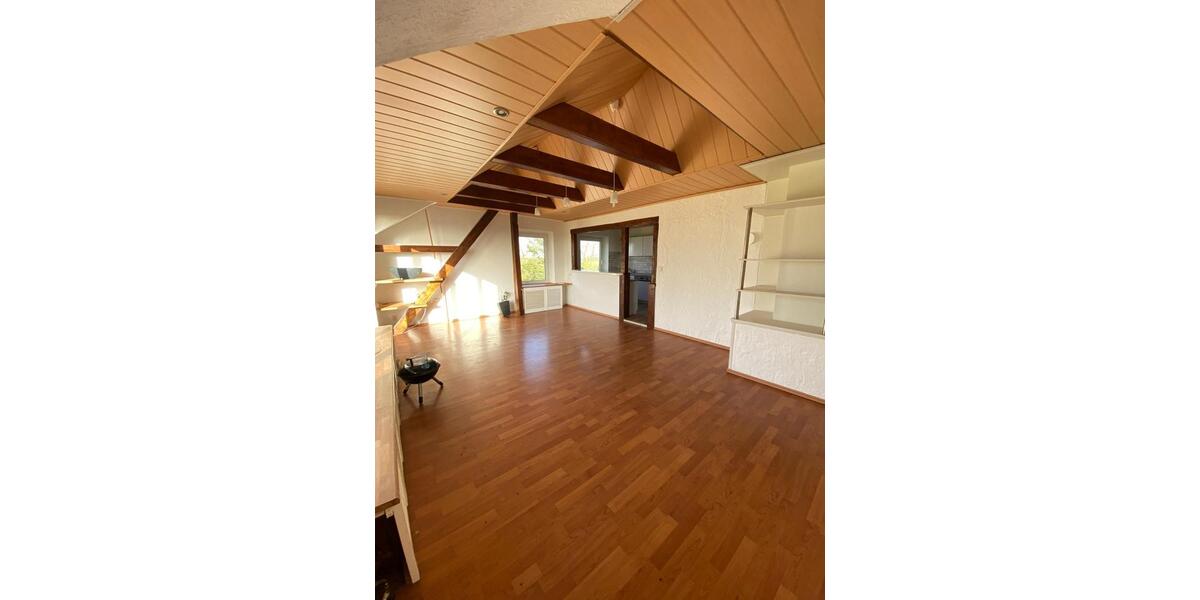 Dachgeschoßwohnung Westoverledingen - 1.5 Zimmer, 140 m&sup2;, 720&euro; | Angebot:26415959