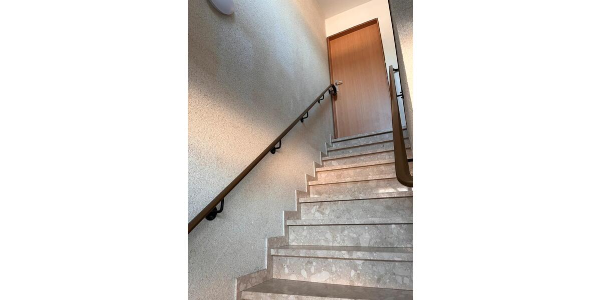 Etagenwohnung Aurich Egels und Wallinghausen - 5 Zimmer, 95 m&sup2;, 650&euro; | Angebot:25948848