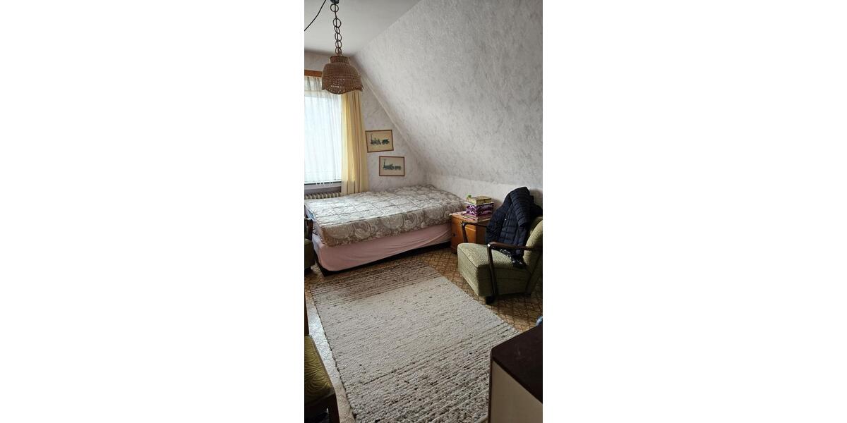 Einfamilienhaus Westoverledingen - 8 Zimmer, 135 m&sup2;, 250.000&euro; | Angebot:25793757