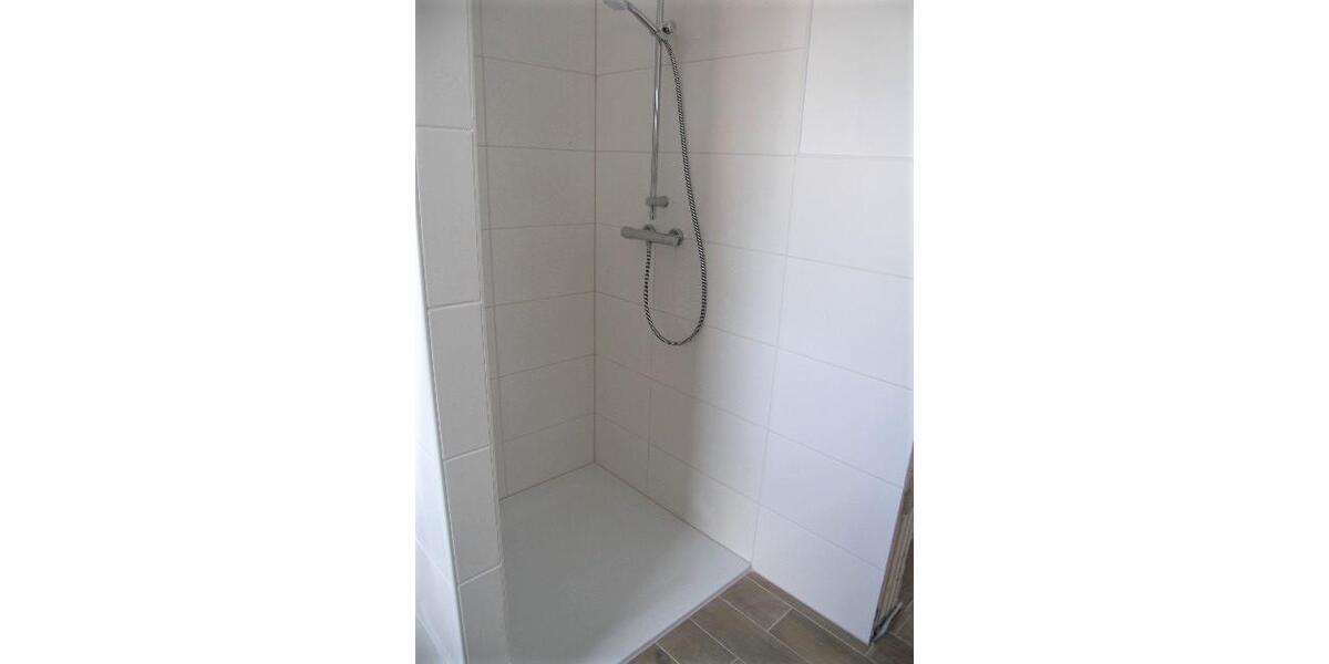 Etagenwohnung Leer (Ostfriesland) - 2 Zimmer, 77 m&sup2;, 800&euro; | Angebot:25988183