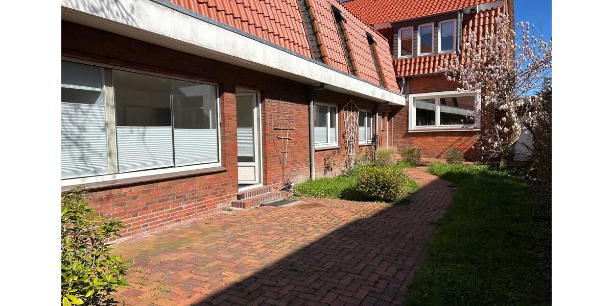 Erdgeschoßwohnung Norden - 5 Zimmer, 102 m&sup2;, 1.290&euro; | Angebot:26044858