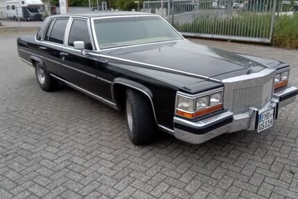 Cadillac Fleetwood 190.000 km 19.500 &euro; Hinte 26759