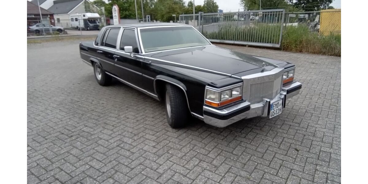 Cadillac Fleetwood 190.000 km 19.500 &euro; Hinte 26759