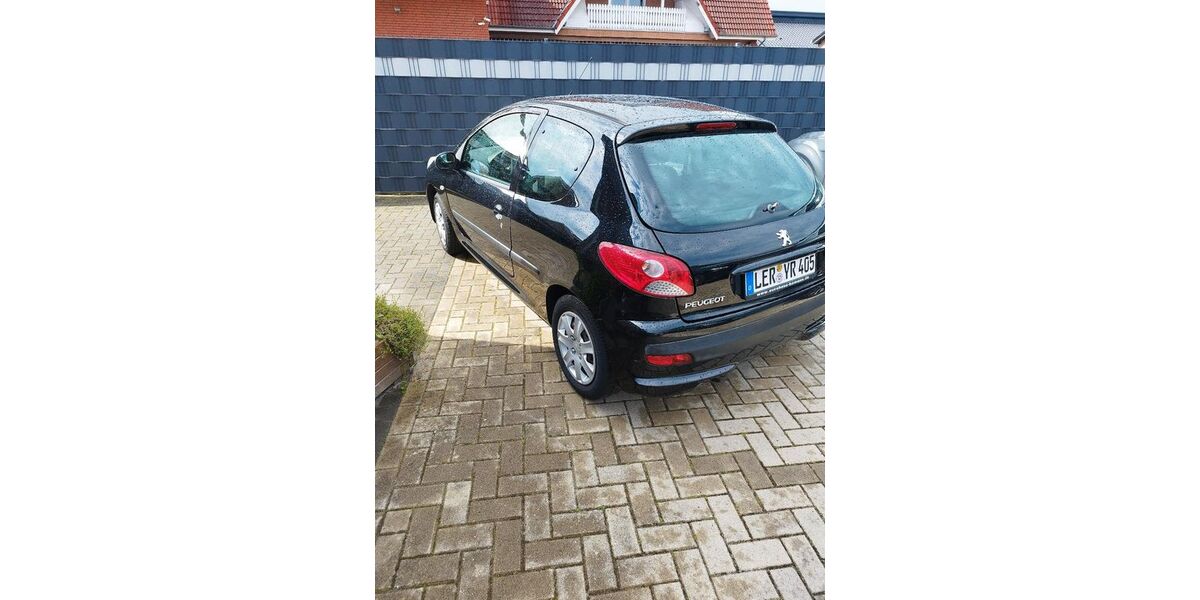 Peugeot 207 132.500 km 1.800 &euro; Moormerland 26802