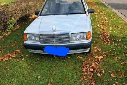 Mercedes-Benz 190 275.400 km 3.999 &euro; Hage 26524
