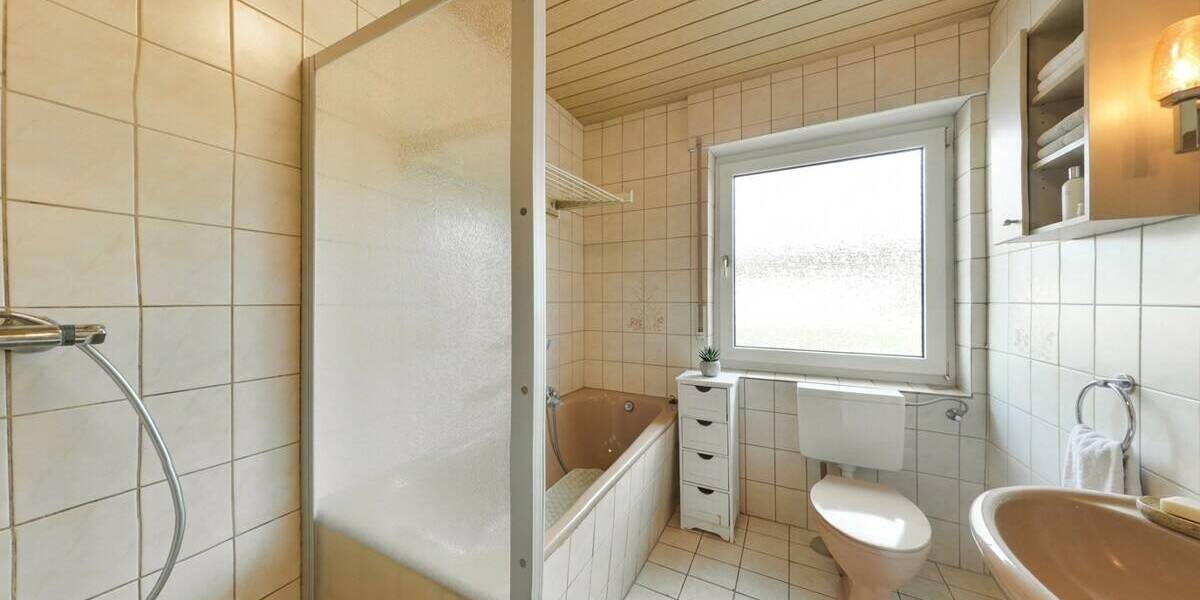 Mehrfamilienhaus, Wohnhaus Leer Loga - 7 Zimmer, 187 m&sup2;, 329.000&euro; | Angebot:26028314