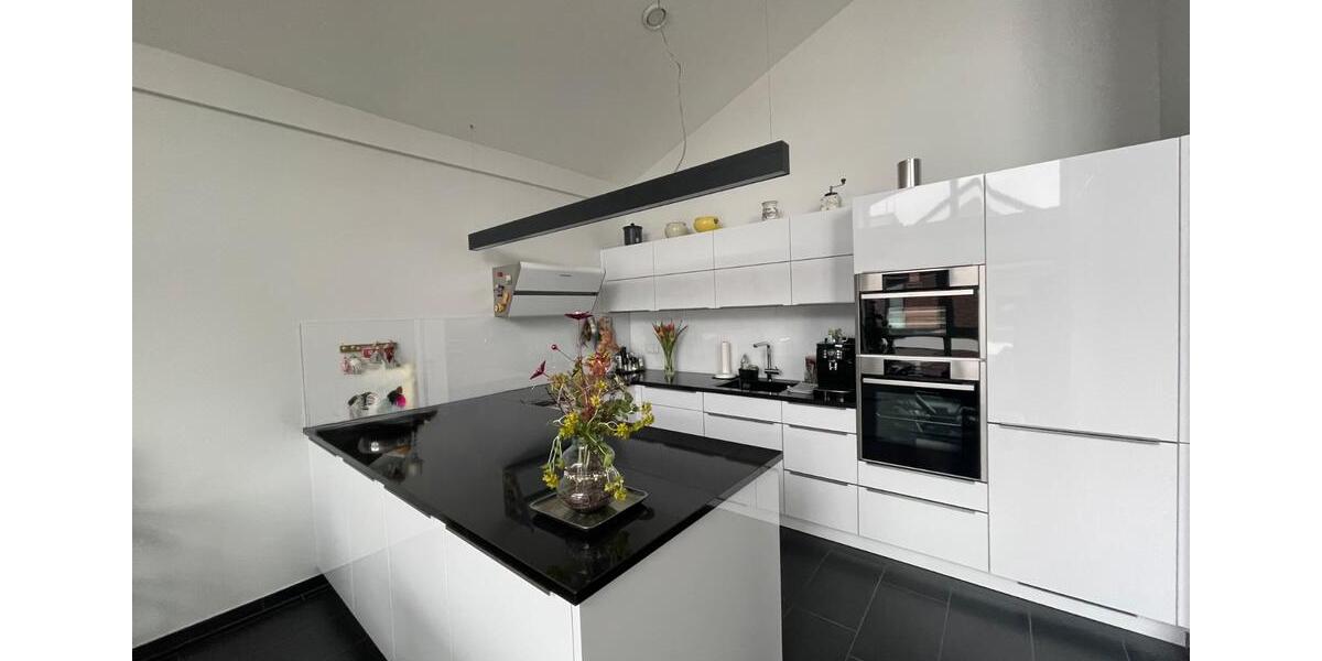 Dachgeschoßwohnung Norden - 2 Zimmer, 92 m&sup2;, 529.000&euro; | Angebot:27040236