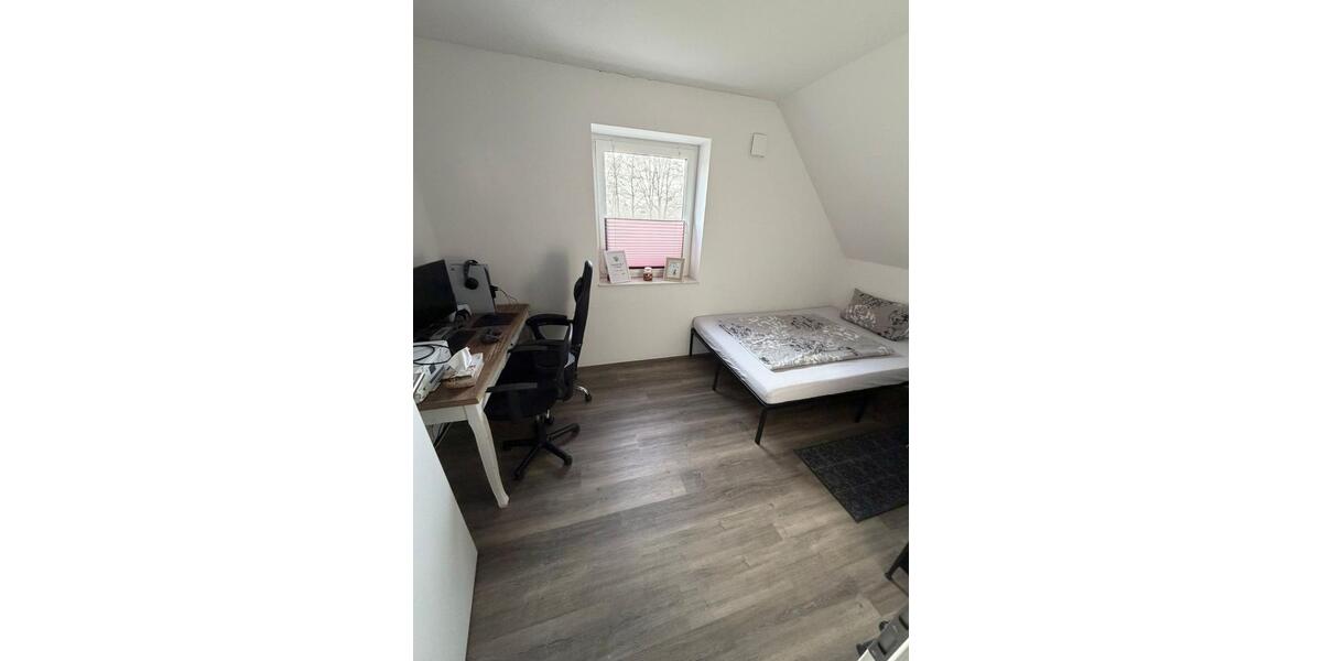 Dachgeschoßwohnung Upgant-Schott Schott - 3 Zimmer, 80 m&sup2;, 1.000&euro; | Angebot:25867745
