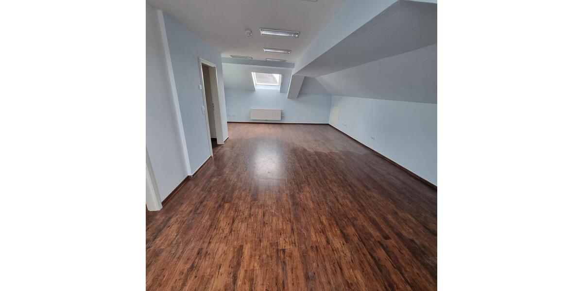 Etagenwohnung Weener - 2 Zimmer, 100 m&sup2;, 850&euro; | Angebot:25309979