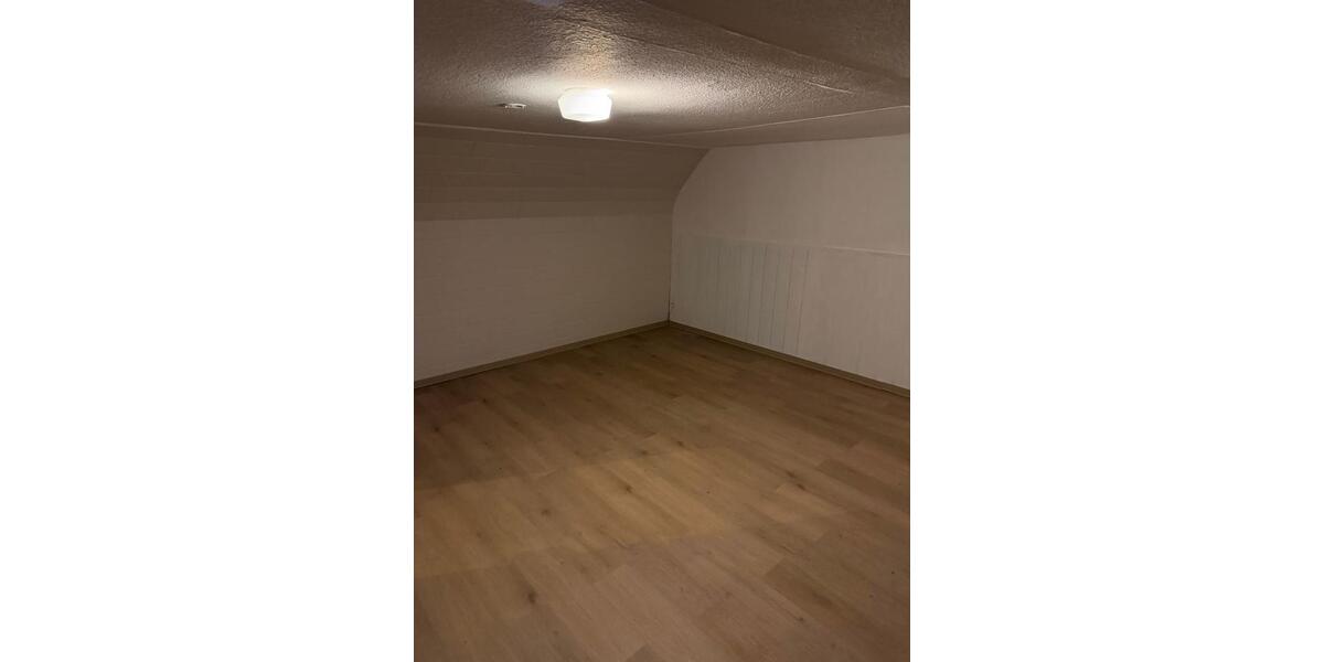 Etagenwohnung Bunde - 3 Zimmer, 120 m&sup2;, 950&euro; | Angebot:25026849