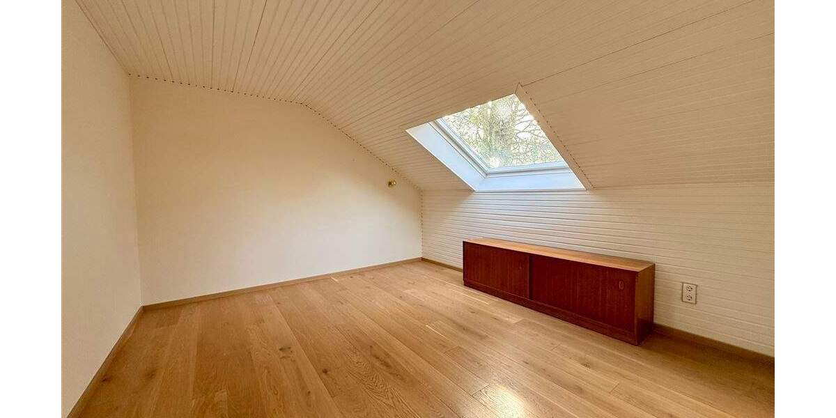 Einfamilienhaus Aurich Innenstadt - 5 Zimmer, 143 m&sup2;, 299.000&euro; | Angebot:25880084