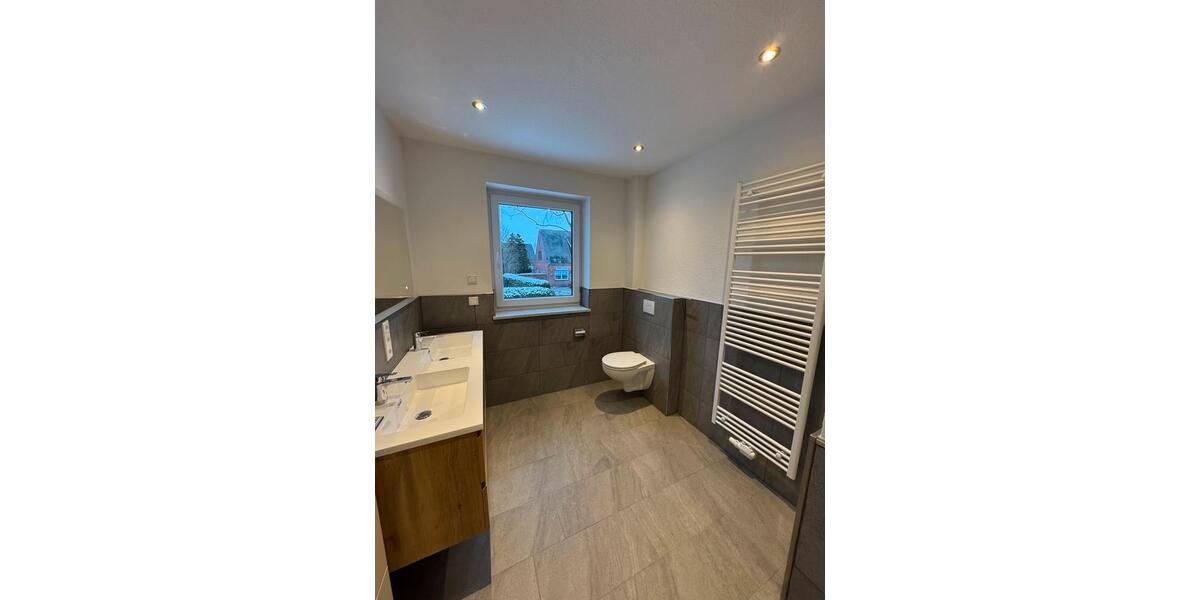 Etagenwohnung Großheide - 3 Zimmer, 84 m&sup2;, 840&euro; | Angebot:25979507