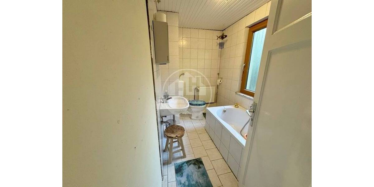 Einfamilienhaus Aurich Innenstadt - 6 Zimmer, 200 m&sup2;, 279.000&euro; | Angebot:25660694