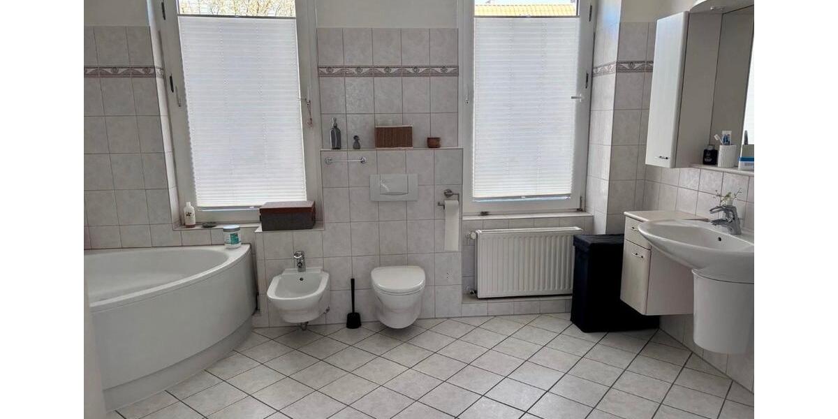 Reihenhaus Emden - 5 Zimmer, 146 m&sup2;, 290.000&euro; | Angebot:26721879