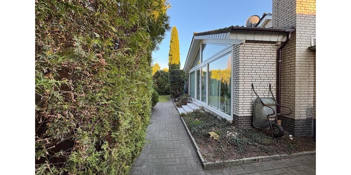 Bungalow Leer (Ostfriesland) - 4 Zimmer, 157 m&sup2;, 1.150&euro; | Angebot:25367080